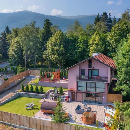 Forest House Gyueshevo