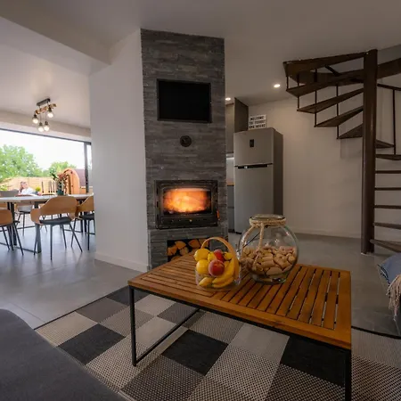 Forest House Βίλα