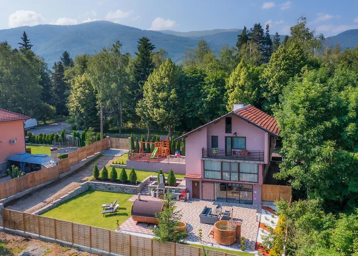 Forest House Gyueshevo